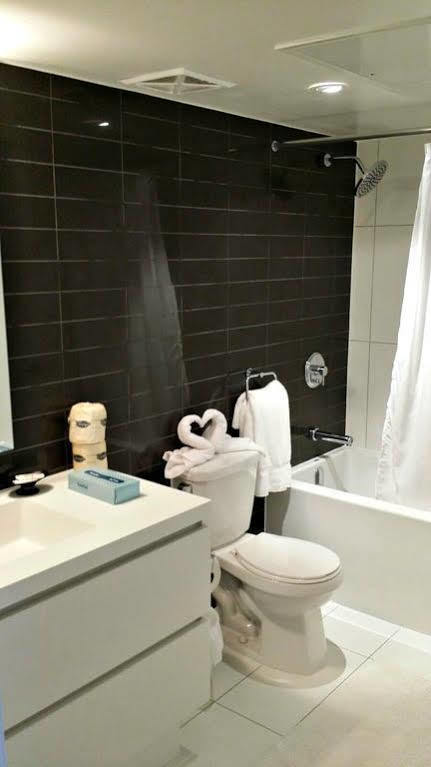Pelicanstay In Toronto Entertainment District 외부 사진